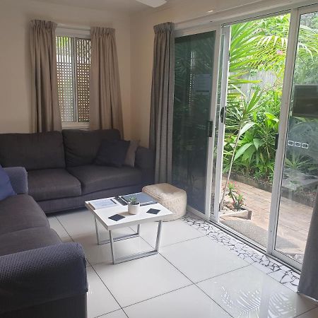 Pet Friendly & Spacious Two Bedroom Guest Unit Caloundra Eksteriør billede